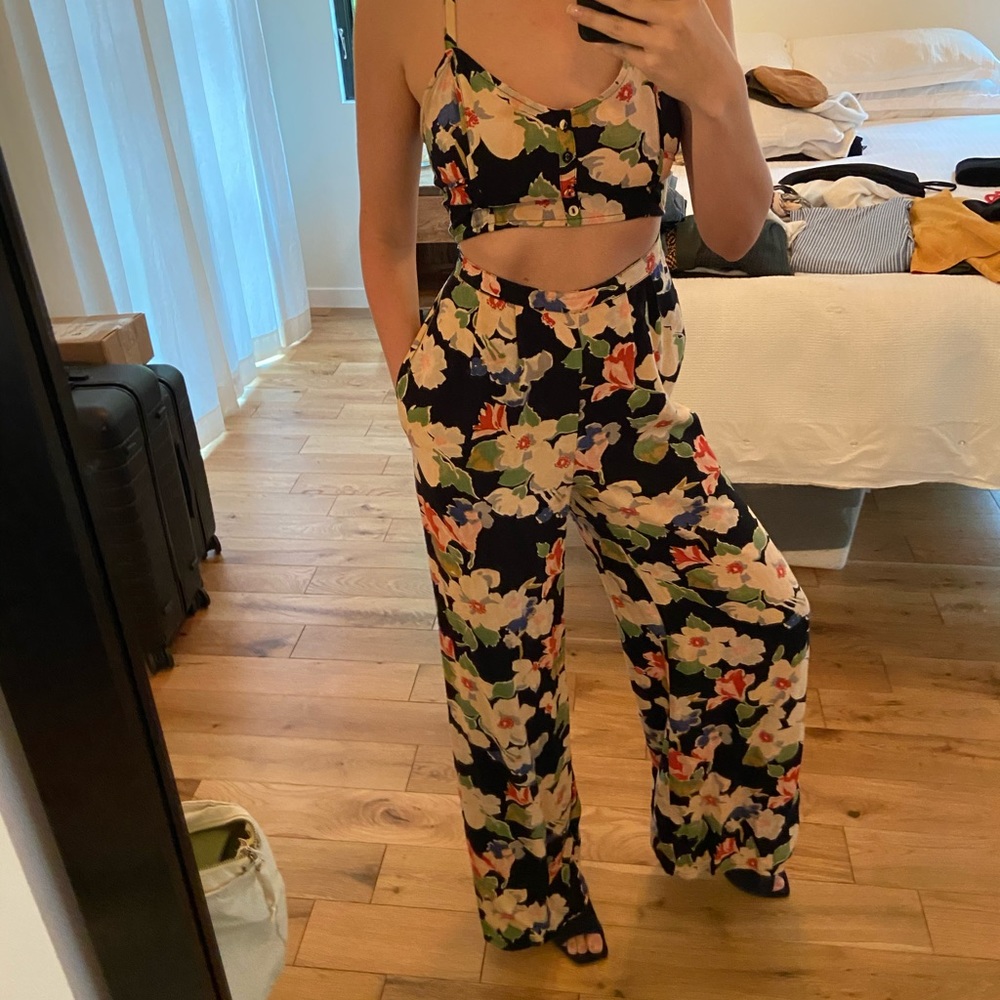 URBAN OUTFITTERS Zip Up Floral Jumpsuit